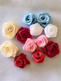 Ribbon Roses (No Leaves)