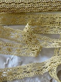 20mm Gold Speckle Lace (Style16)